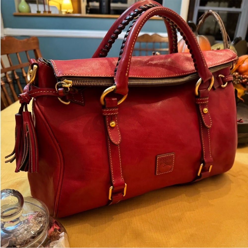 Dooney & Bourke Red Shoulder bag